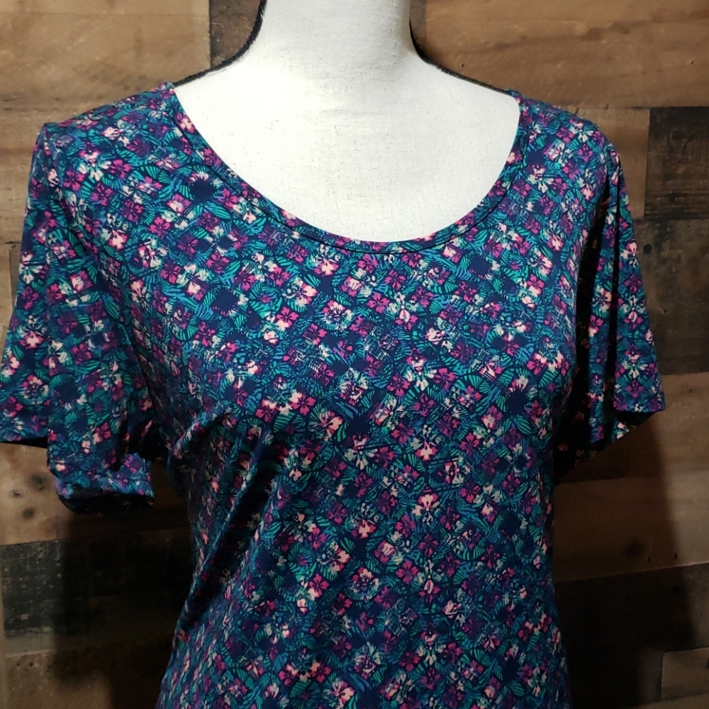 Lularoe Classic T in slinky material